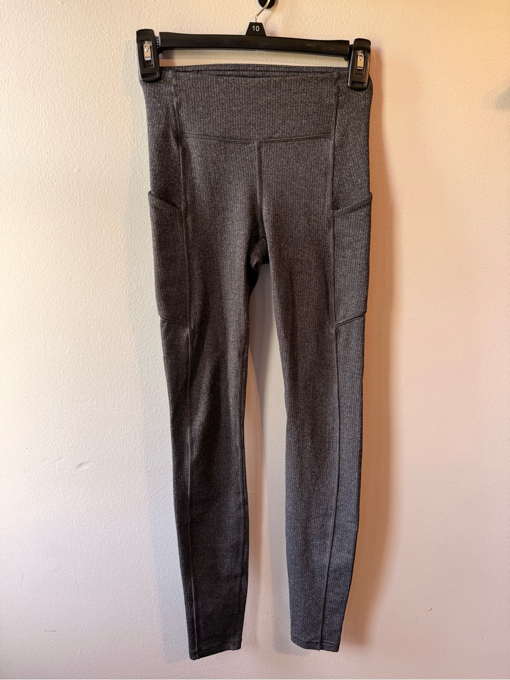 Lululemon Ribbed High-Rise Leggings w/ Side Pockets – Size 2 – Charcoal Gray